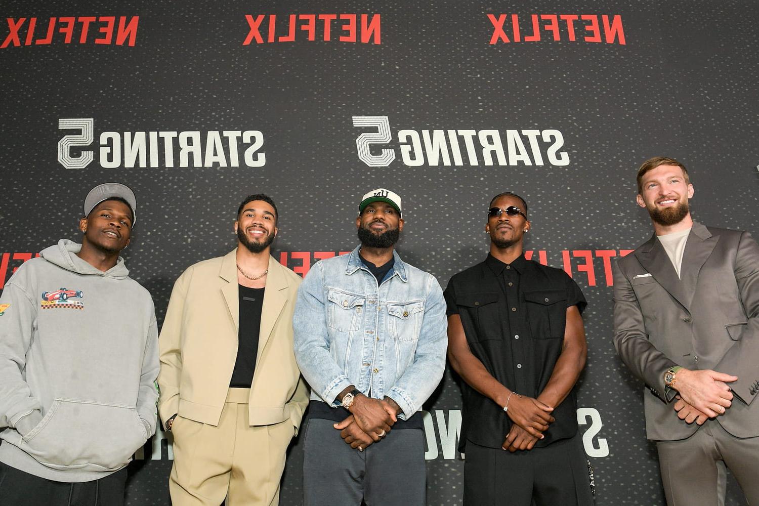 Cinq majeur : plongez au cœur des coulisses de la NBA sur Netflix