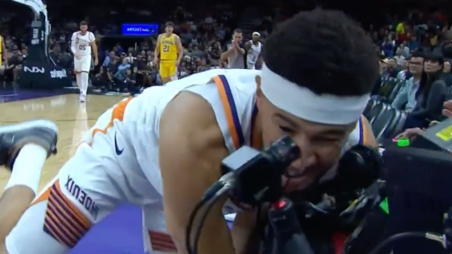 Kevin Harlan Goes on Epic Rant After Devin Booker Crashes Into Table, Ruins NFL Notes