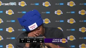 Steph Curry Responds After Lakers Rookie Gets Choked Up Talking About Meeting Him
