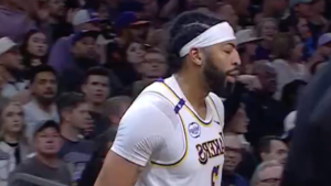 Lakers' Anthony Davis Sneakily Swooped in for a Dunk After Running Into the Stands
