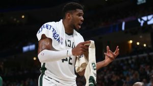 Bucks' Giannis Antetokounmpo Reveals Desire to Play Overseas Before Career is Over