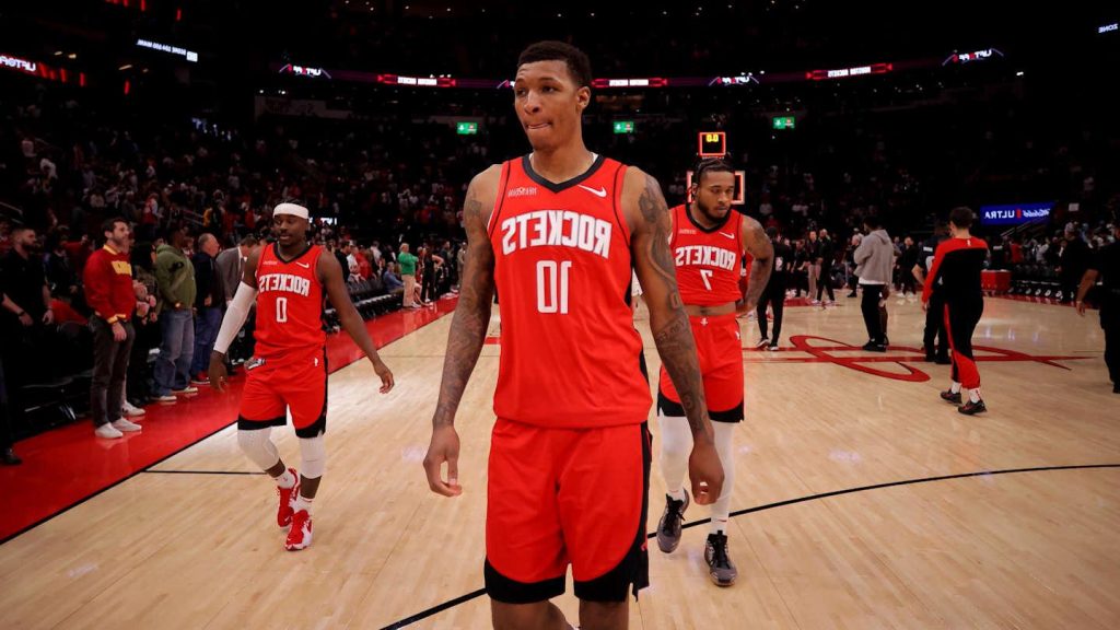 Jabari Smith Jr. Sidelined After Sustaining Hand Injury at Rockets Shootaround
