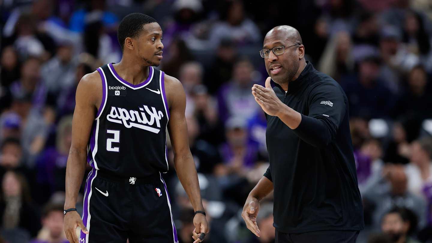 Mike Brown Appears to Call Out De'Aaron Fox for Kings Incredible Implosion vs. Pistons