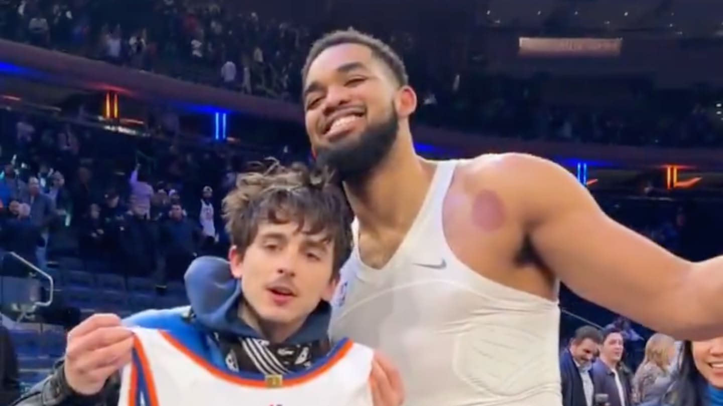 Timothée Chalamet Made One Fan’s Day After Watching the Knicks at MSG
