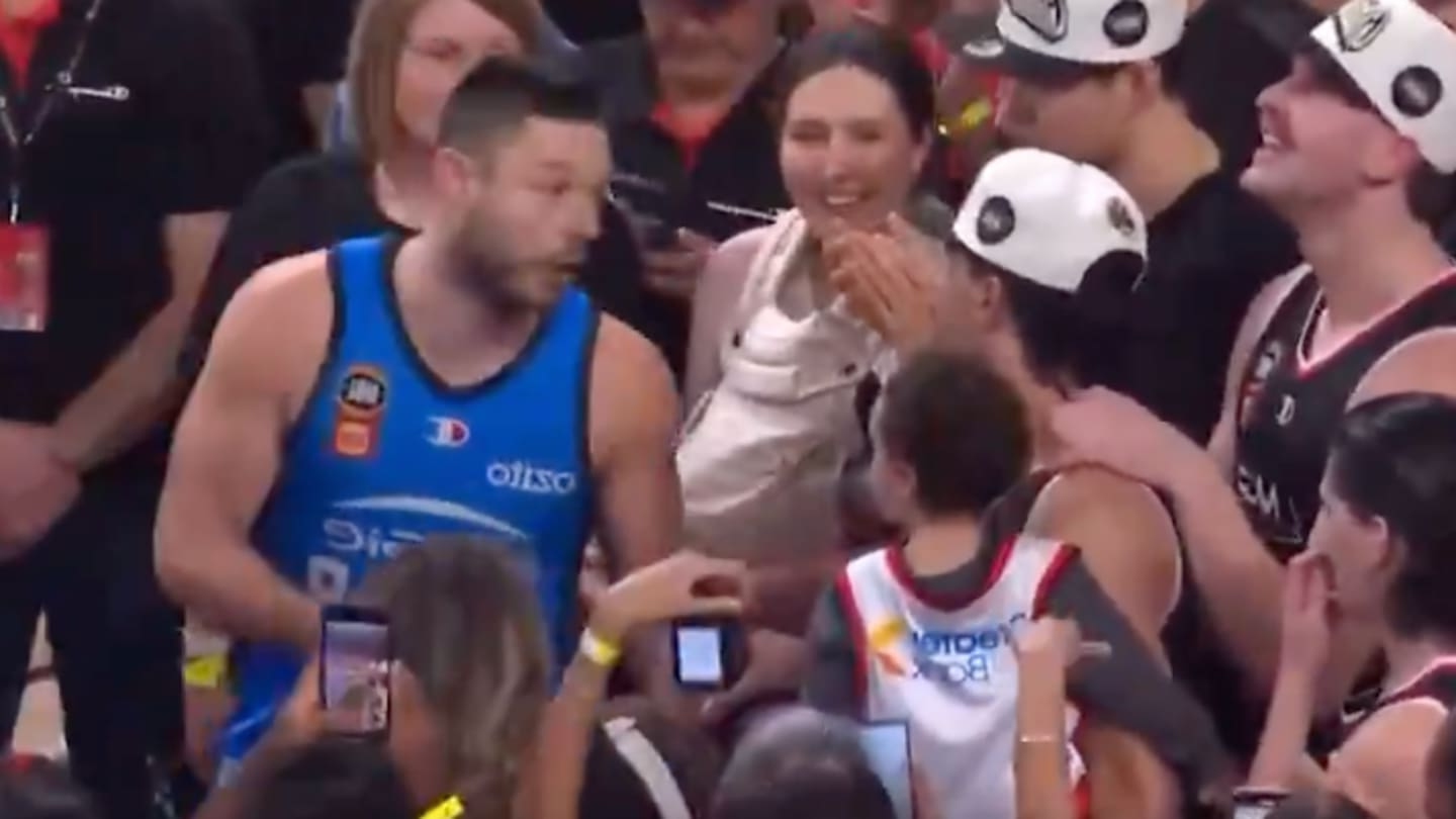Matthew Dellavedova's Classy Move After Losing in Australian Hoops Final Loved By Fans