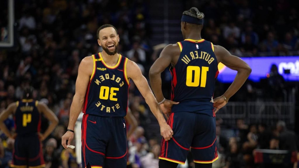 SI:AM | Stephen Curry Is on Fire and the Warriors Are Rolling