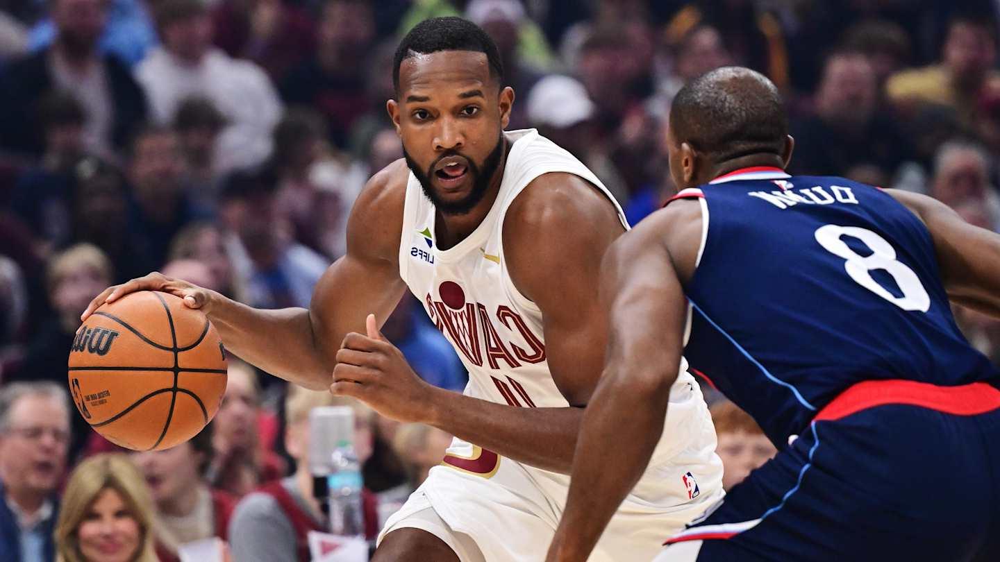 Evan Mobley Has the Magic Touch for East Top Seed Cavaliers