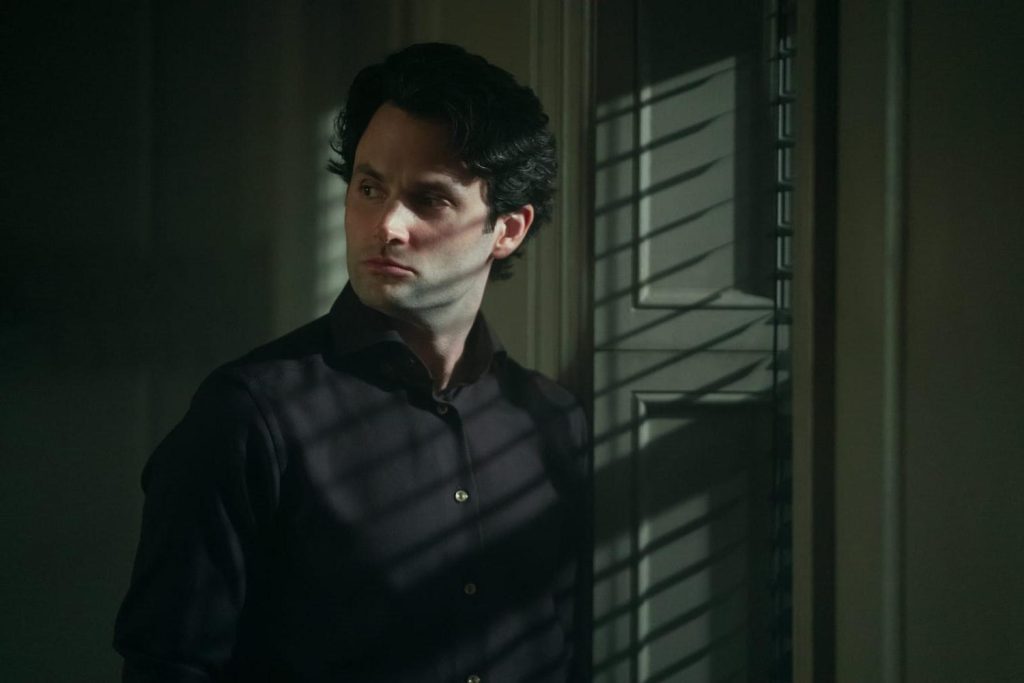 
                                                You : la saison 5 est la dernière, le créateur de la série explique pourquoi                    