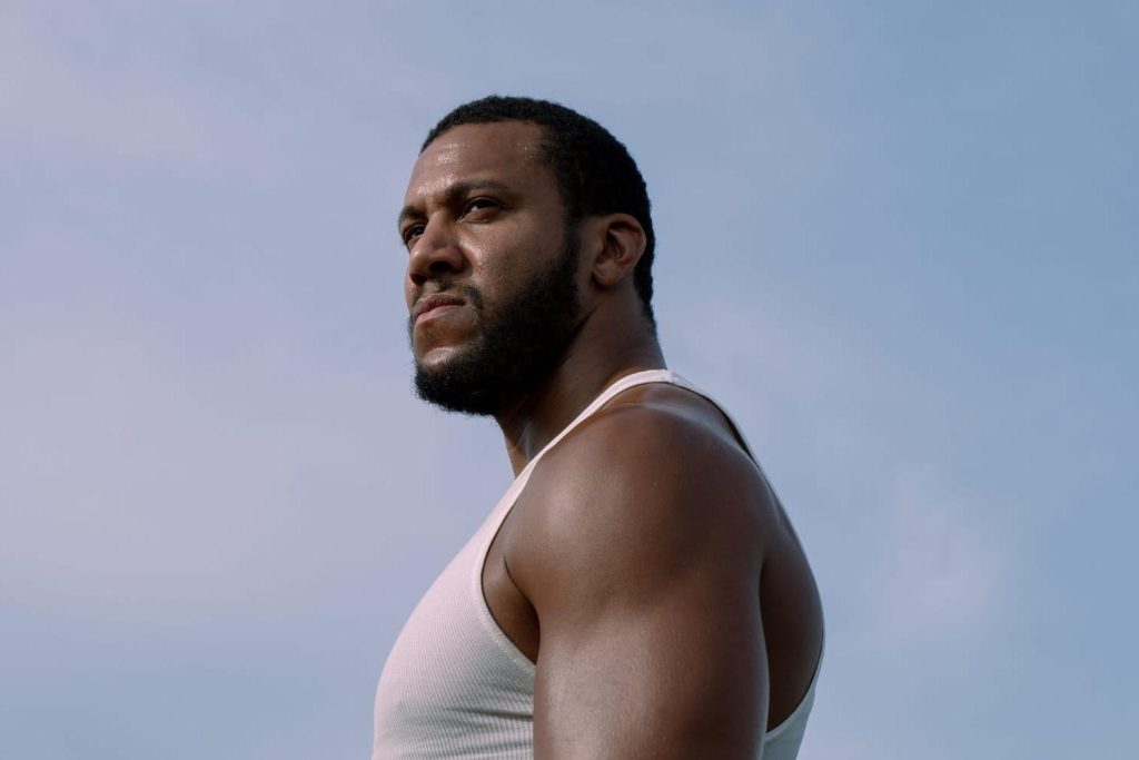 K.O. : la star de MMA Cyril Gane retourne Marseille dans ce thriller français Netflix