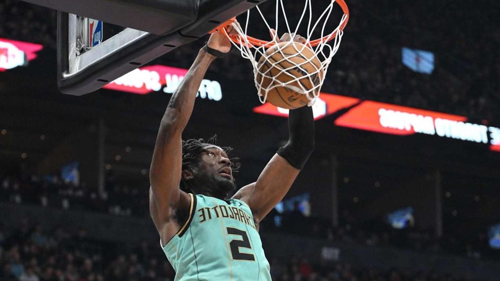NBA Trade Tracker: Latest Deals, Draft Moves and Free Agency News
