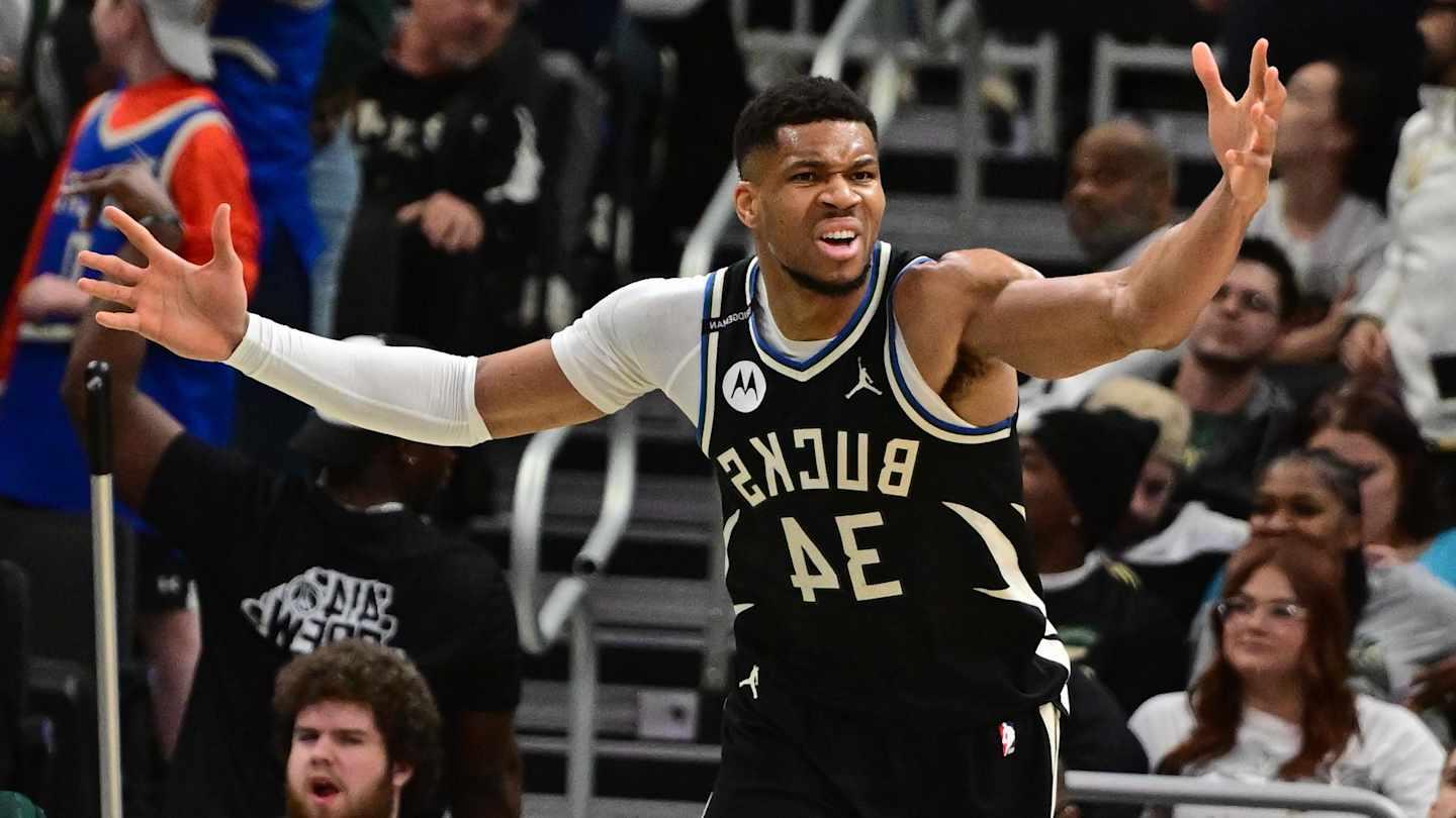 Bucks Clapped Back at Continued Giannis Trade Rumors With Perfect Emoji Response