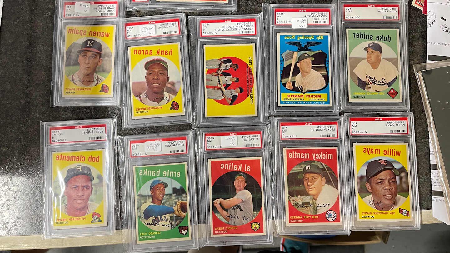 Shaquille O'Neal to Help Virginia Man Share Giant Sports-Card Collection With World