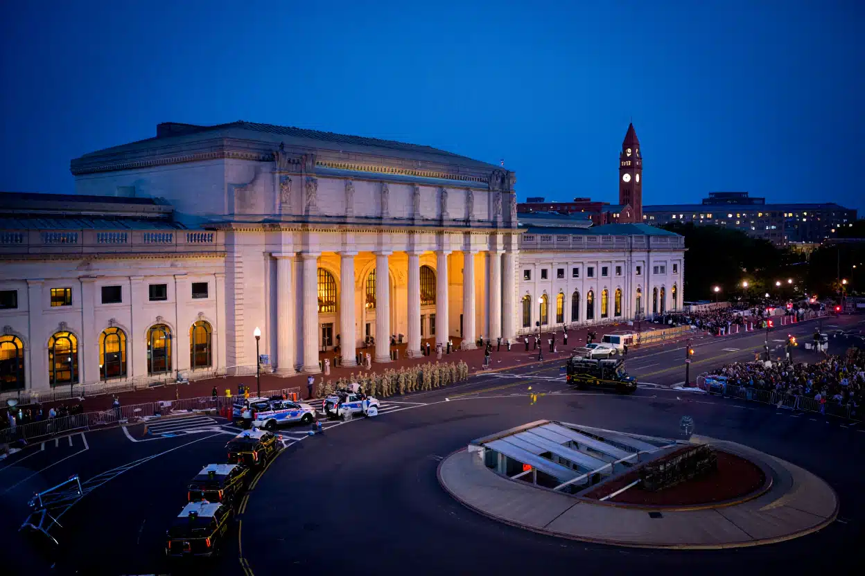 Union Station takeover: Trump ousts Amtrak, $170M fixes and 160 mph trains