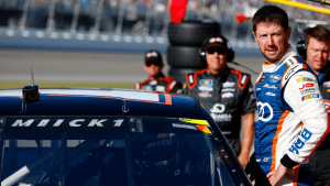Hamlin’s Team Reveals One‑Race Deferral In 2025 - Why Kansas And Charlotte Matter Now
