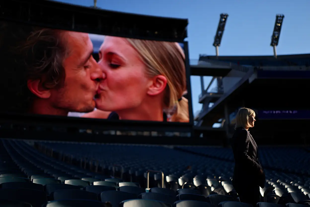 Inside The 2025 Coldplay Kiss-Cam Fallout: Kristin Cabot Files For Divorce