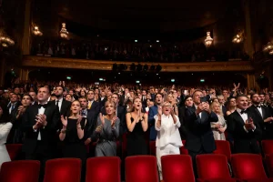 Venice Premiere Sep 3, 2025 Sees 21–23 Minute Ovation And Political Chants