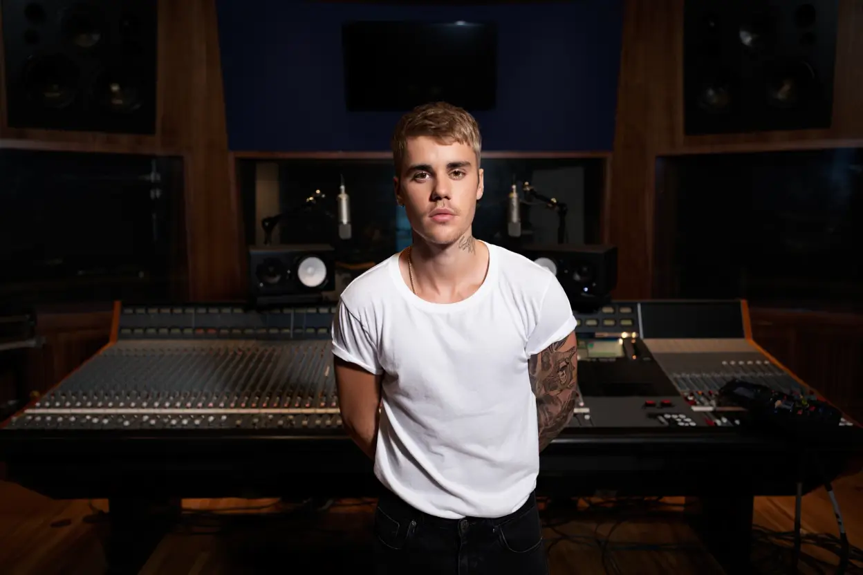 Surprise 2025 Drop: Justin Bieber Announces 'Swag II' Midnight Release Tonight
