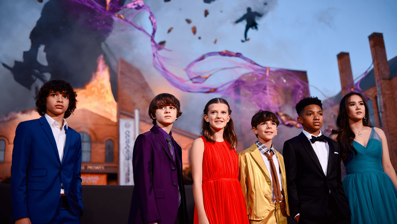 Stranger Things reveals first 5 minutes Nov. 6, finale hits 350+ theaters New Year's Eve