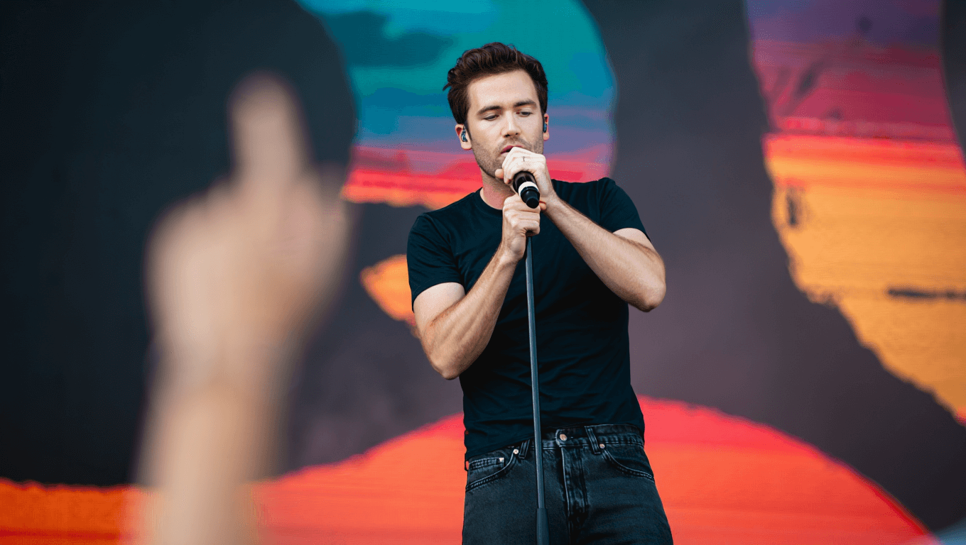 Dean Lewis apologizes after inappropriate behavior allegations go viral on TikTok