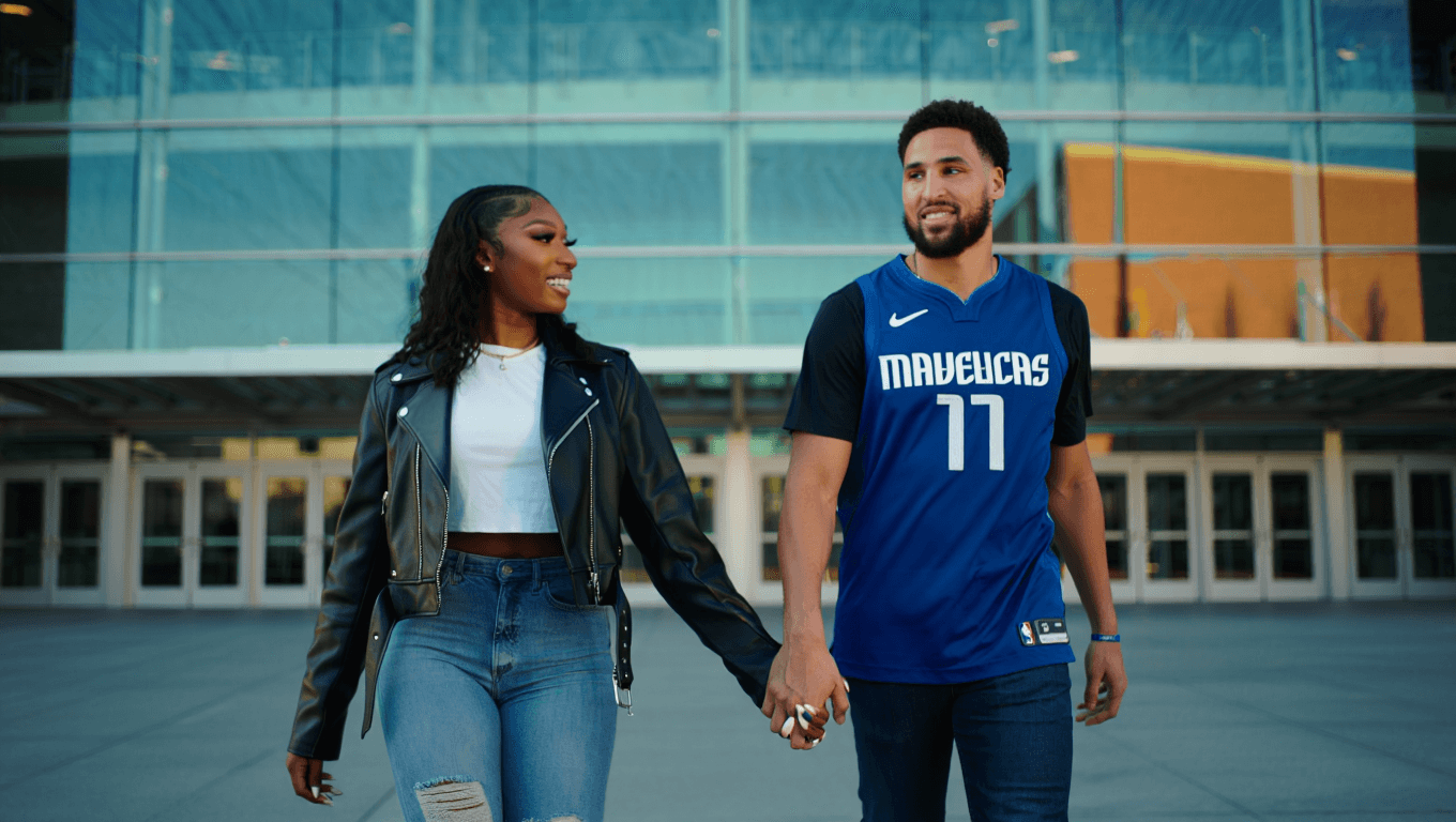 Klay Thompson goes viral with Megan Thee Stallion after Mavericks debut