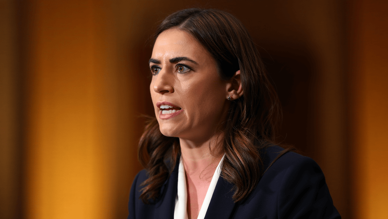 "MFing The Crowd Who Turned On Her" Sparks Outrage This Week - Here’s Why