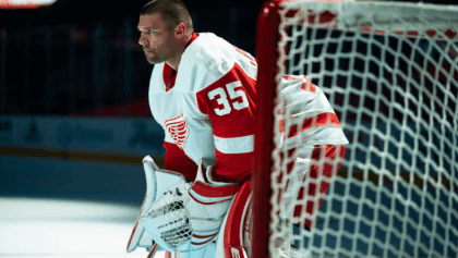 Red Wings favored over injury-hit Devils, Talbot's hot streak protecting Detroit's playoff hopes