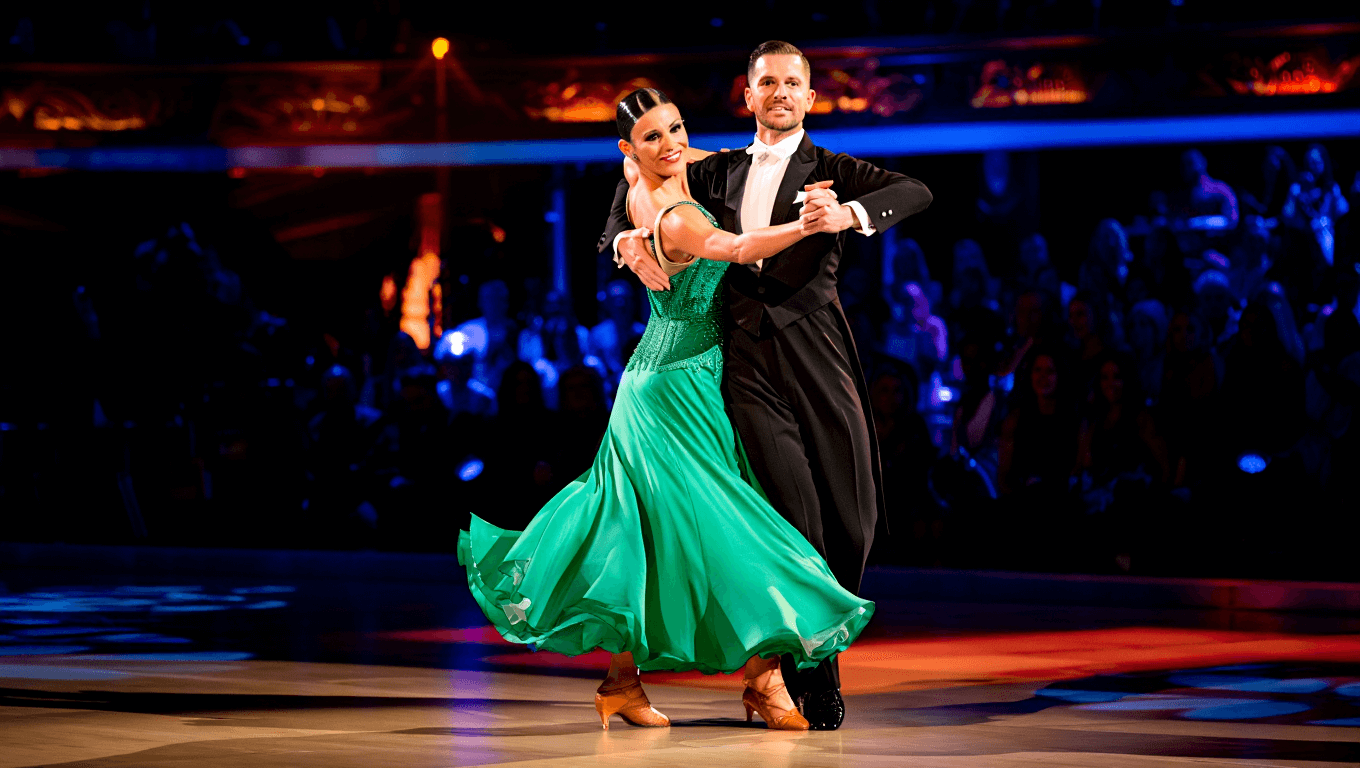 Danielle Fishel eliminated from Dancing with the Stars after 8 weeks