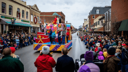 Raleigh Christmas parade kicks off at 9:30 a.m. today, watch live on ABC11