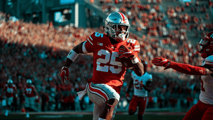 Bo Jackson's real name isn't Bo, and he's not related to the Auburn