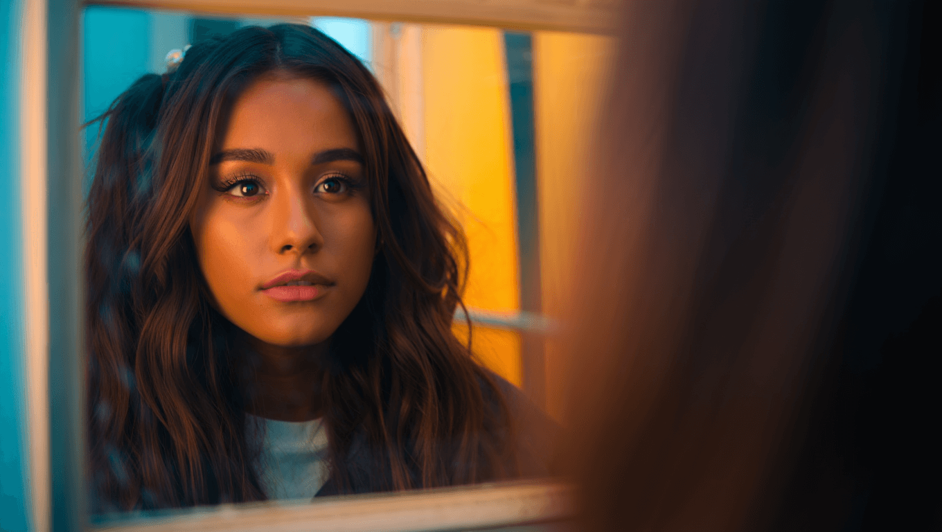 Ariana Grande shocks fans with dramatic brunette makeover amid Ethan Slater breakup rumors