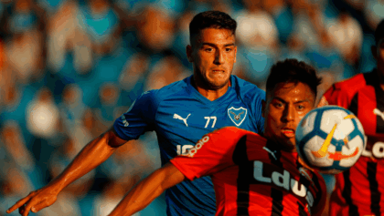 LDU Quito faces Independiente del Valle tonight in crucial Liga Pro battle, Spinelli leads IDV's championship push