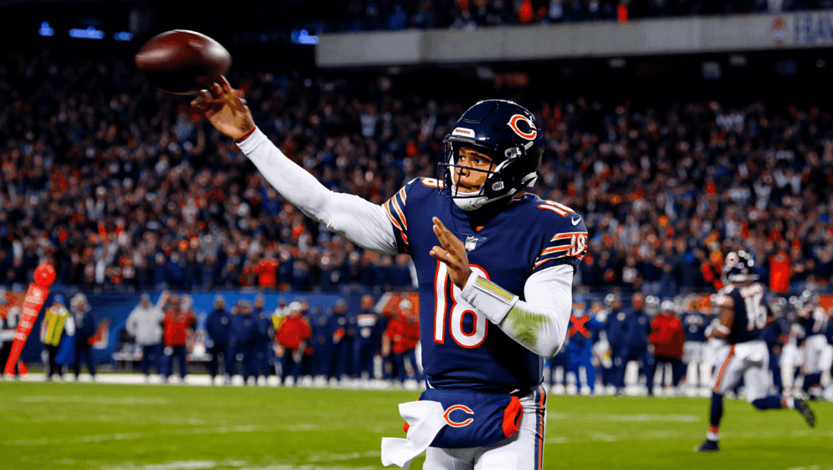 Packers vs Bears prediction for Week 16 tonight: Green Bay favored as NFC North lead hangs in balance