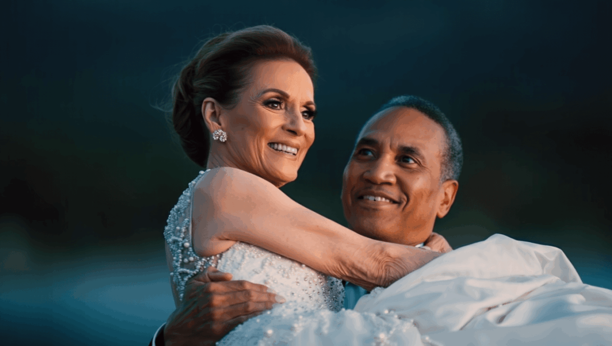 Vanna White marries longtime partner John Donaldson after 13 years