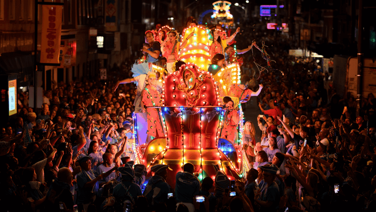 Endymion parade route rolls through Mid City, Canal, St Charles today at 4pm